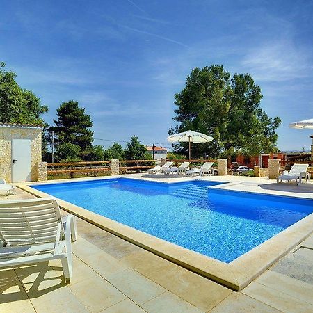 Apartments Puntica Лижнян Экстерьер фото