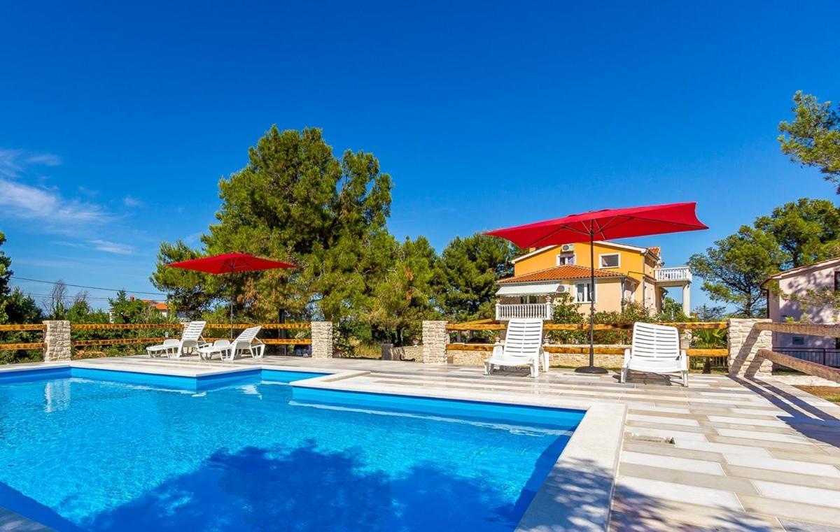 Apartments Puntica Лижнян Экстерьер фото