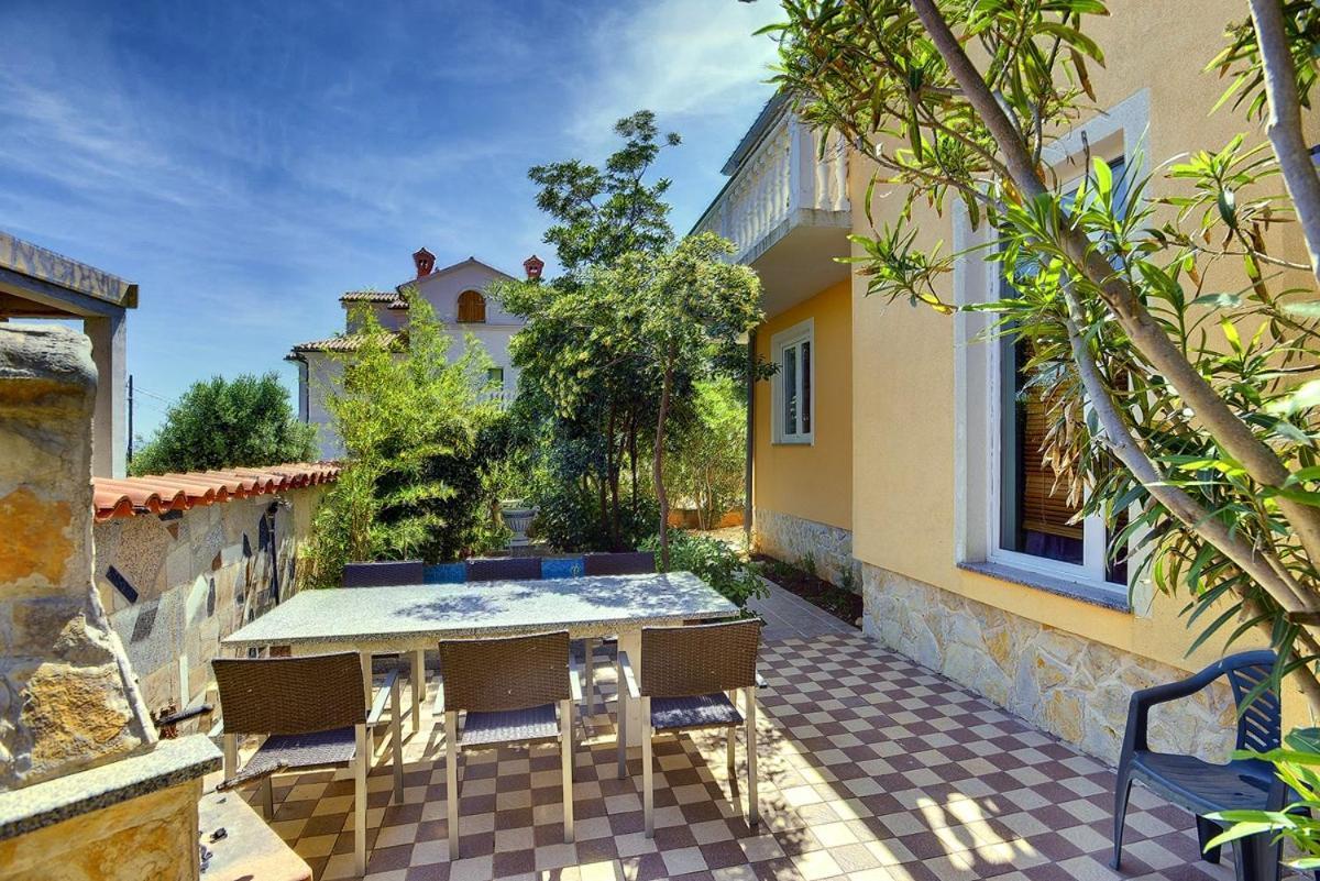 Apartments Puntica Лижнян Экстерьер фото