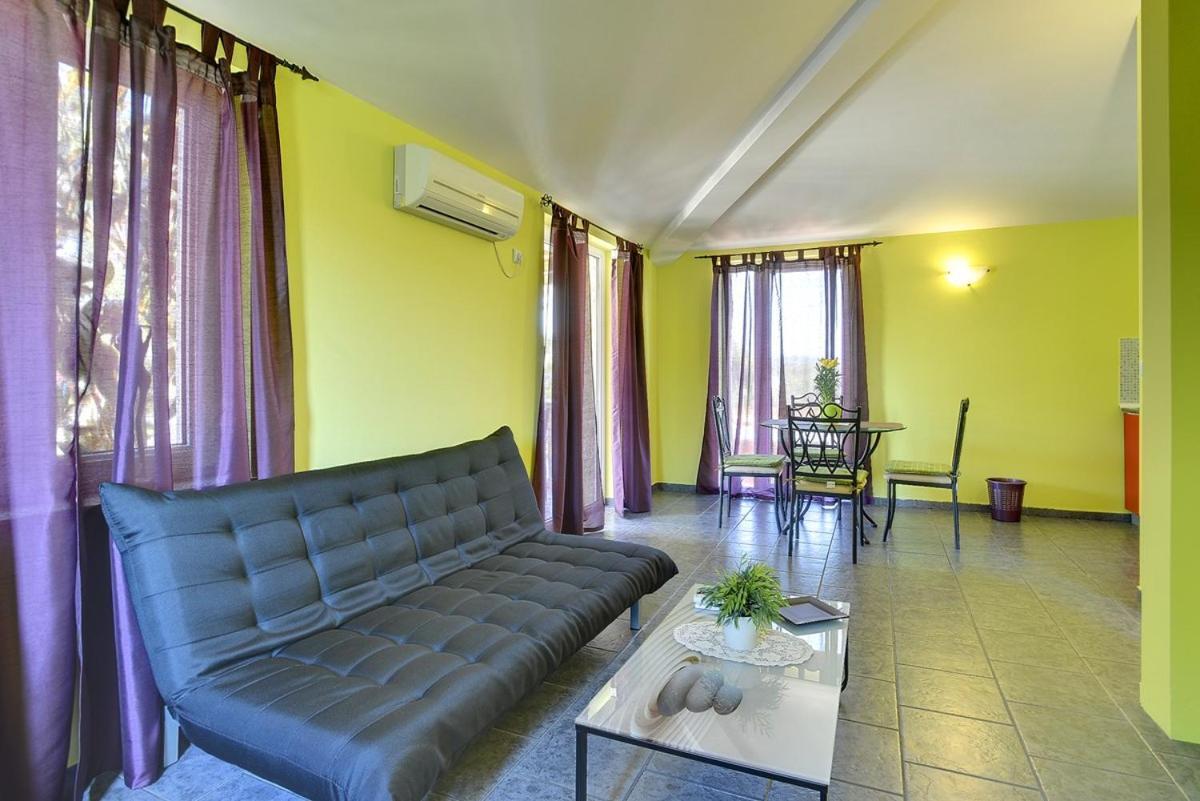 Apartments Puntica Лижнян Экстерьер фото