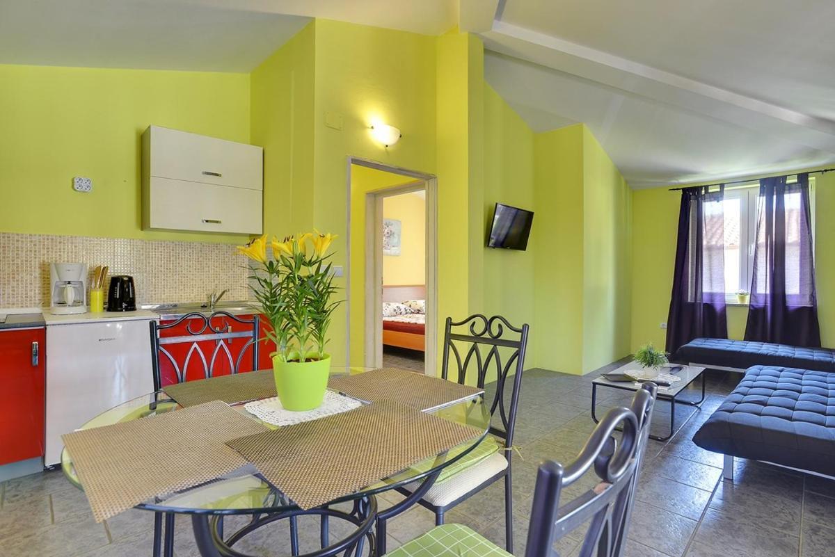 Apartments Puntica Лижнян Экстерьер фото