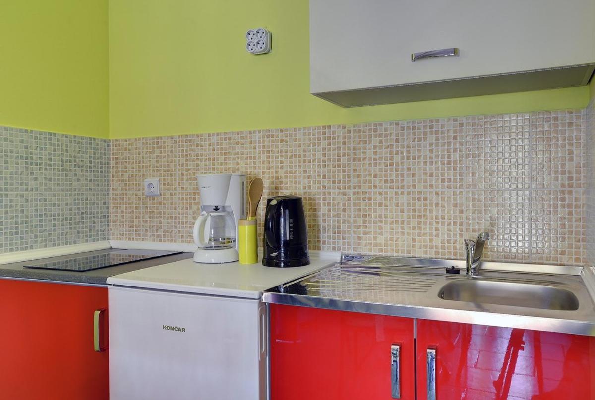 Apartments Puntica Лижнян Экстерьер фото