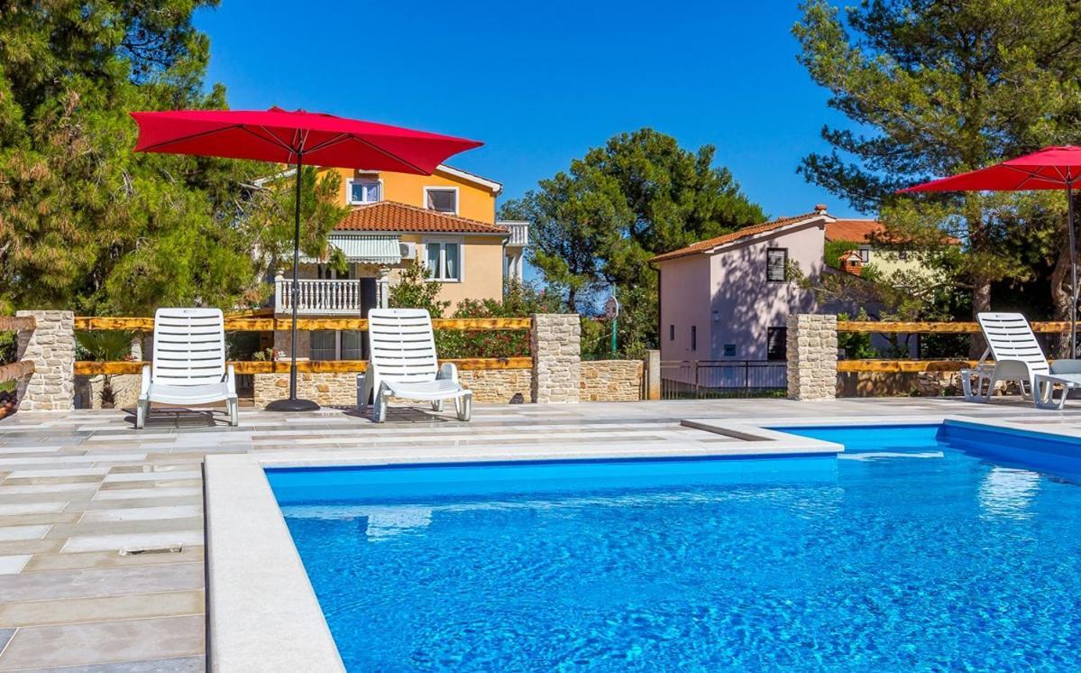 Apartments Puntica Лижнян Экстерьер фото