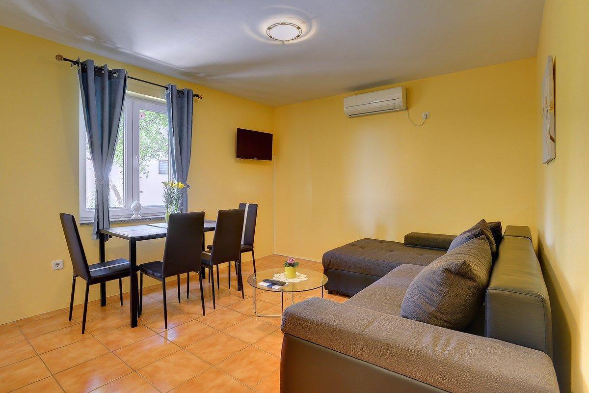 Apartments Puntica Лижнян Экстерьер фото